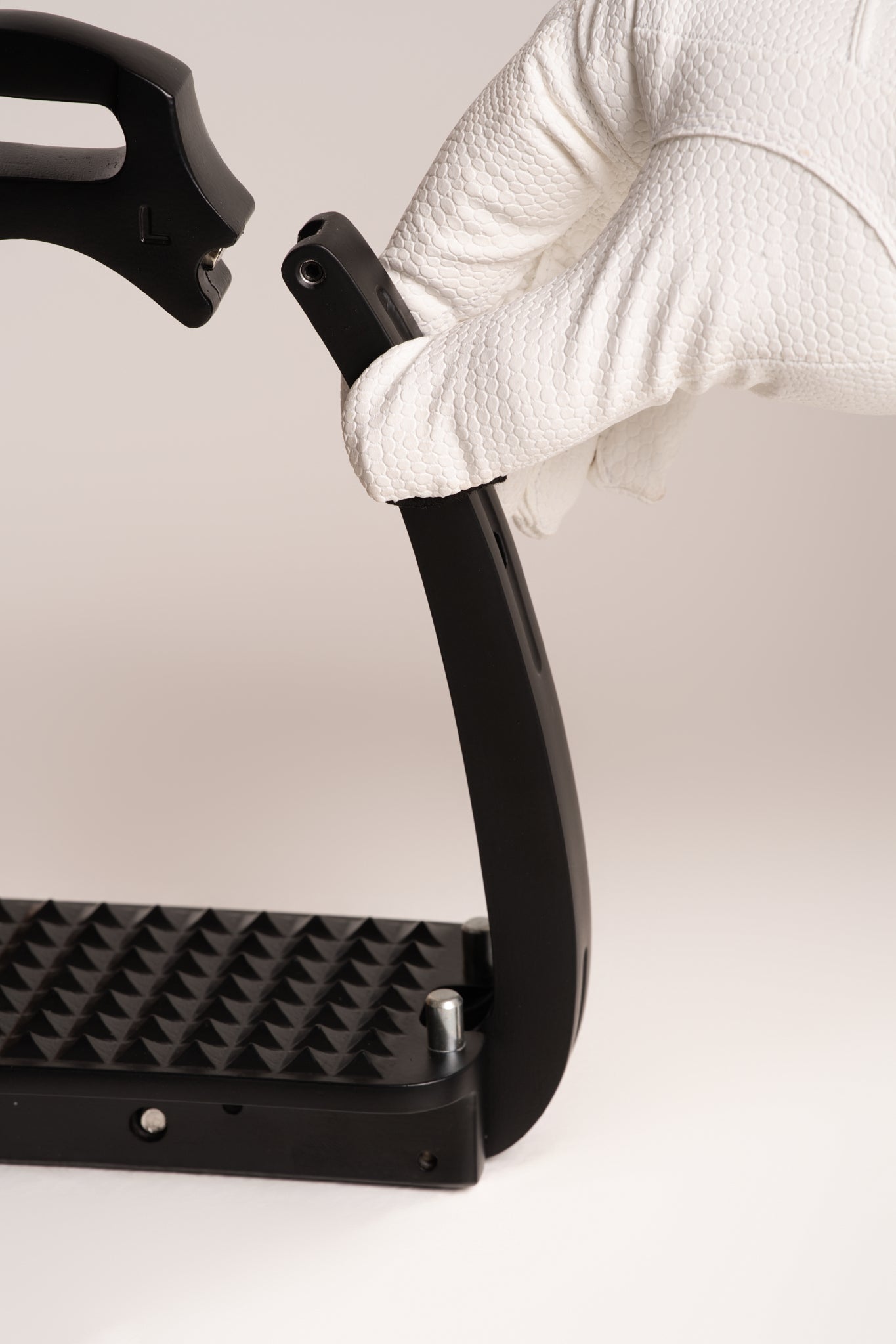 GMS Magnet - Sikkerhedsstigbøjle Sort